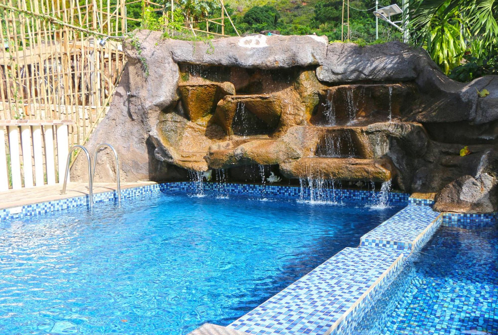 Ocean Blue Bay *