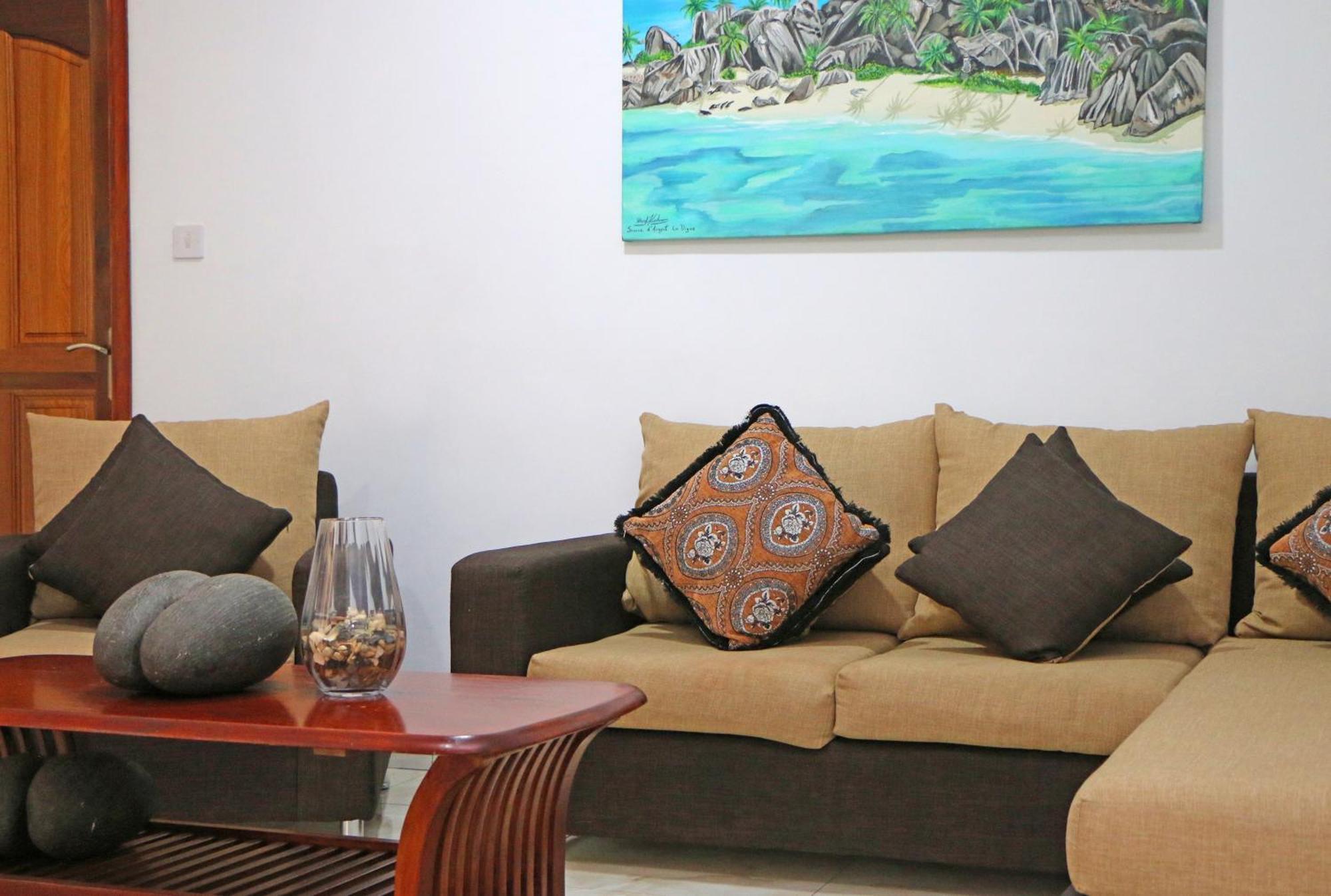 Ocean Blue Bay Apartment