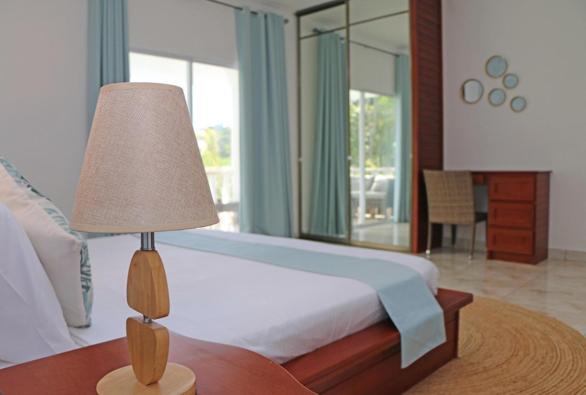 Ocean Blue Bay Apartment
